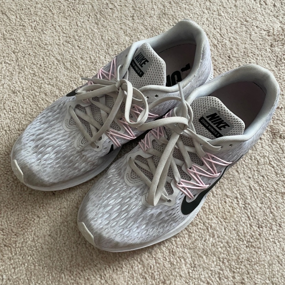 Nike sneakers size 8